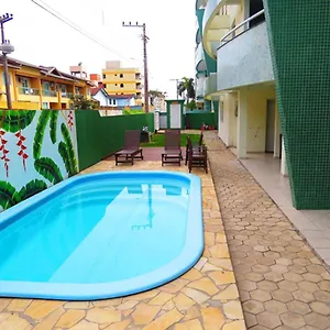 Encantador, Com Piscina No Bombinhas
